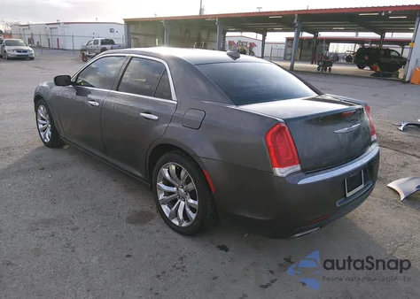 2016 Chrysler 300C z USA, uszkodzony, nr VIN 2C3CCAEG4GH116778